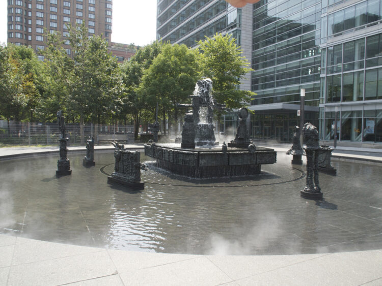 Jean Paul Riopelle, La Joute, bronze, cire perdue, 3,8 m (hauteur) x 12,40 m (diamètre) &#8211; dimensions approximatives (1969-1970); fonte vers 1974 © Succession Jean Paul Riopelle / Droits d’auteur arts visuels &#8211; CARCC (2023)
