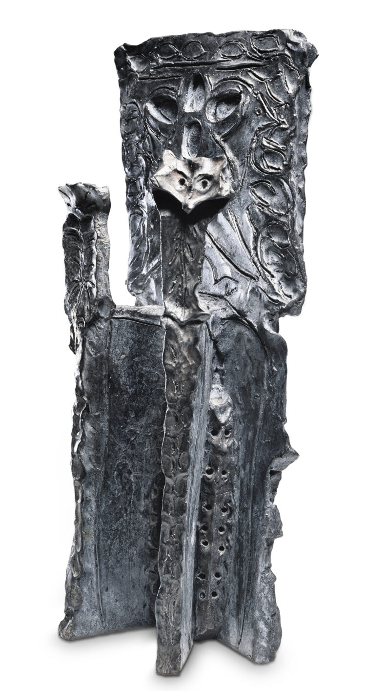 Jean Paul Riopelle, Hibou famille, bronze, 6/8, 43 x 18 x 12 cm (1973); fonte en 1986 © Succession Jean Paul Riopelle / Droits d’auteur arts visuels &#8211; CARCC (2023)
