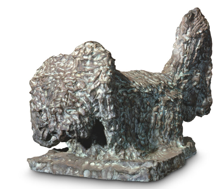 Jean Paul Riopelle, Le Chien Isabelle, bronze, cire perdue, 56 x 76 x 45 cm (1969-1970); fonte commencée v. 1974 © Succession Jean Paul Riopelle / Droits d’auteur arts visuels &#8211; CARCC (2023)
