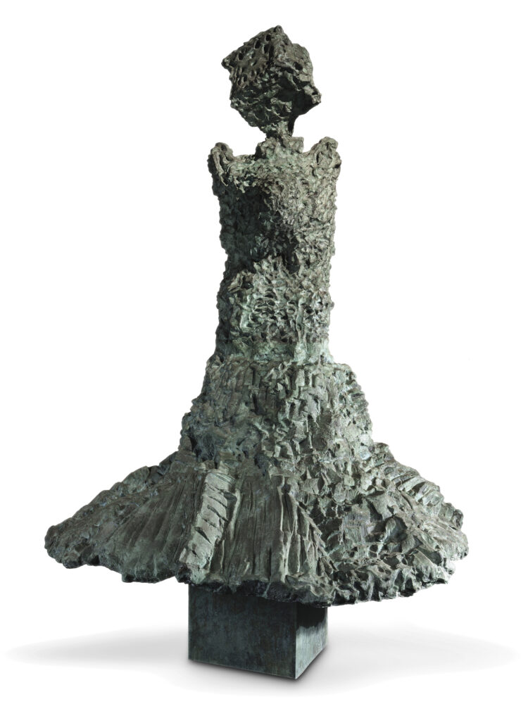 Jean Paul Riopelle, L’Ours, bronze, lost wax, 180 x 108 x 121 cm (1969-1970); cast started c. 1974 © Estate of Jean Paul Riopelle / Copyright Visuals Arts – CARCC (2023)